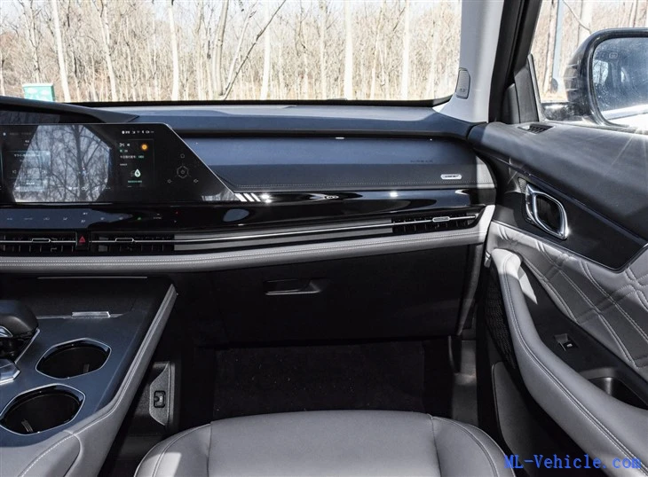 ChangAn UNI-K IDD Electric SUV