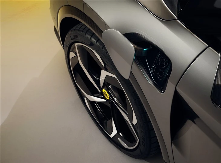 Lotus Eletre