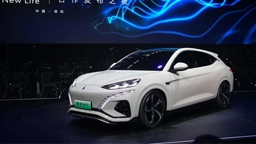 SUV Denza N7 BYD a Gyflwynwyd yn Swyddogol Gyda System Acwstig Devialet Ffrengig