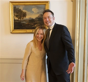 Musk yn Cwrdd â Phrif Weinidog yr Eidal