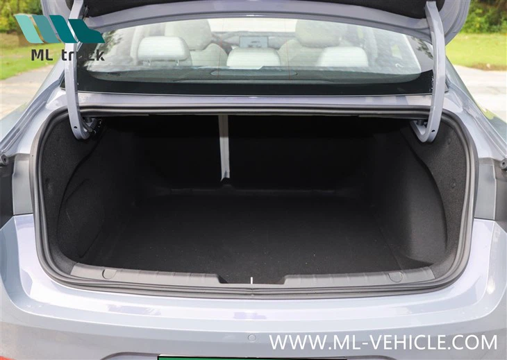 2024 NEW Geely XingRui L HEV Sedan