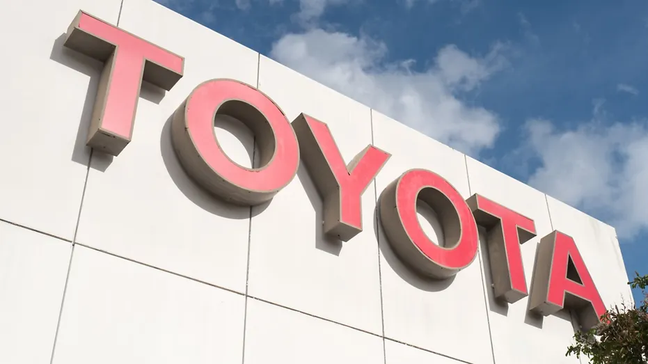 Toyota i fuddsoddi $1.3 biliwn yn yr Unol Daleithiau i Gyflymu Cynhyrchu Cerb...