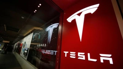 Tesla Semi Yn Ymwneud â Chwymp a Thân yng Nghaliffornia, Dan Ymchwiliad gan N...